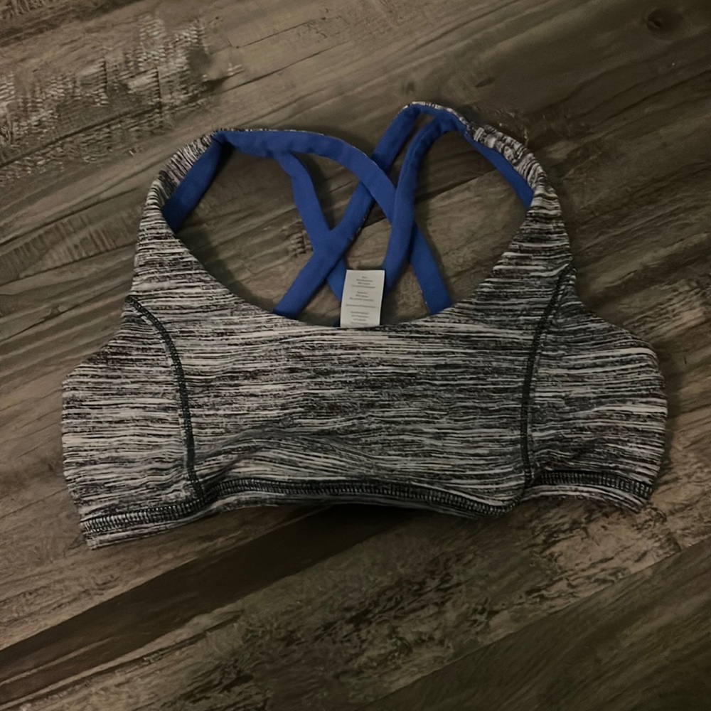 Reversible tween sports bra